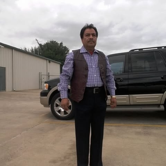 Meet your Posher, Rafael - Picture 1 of 1